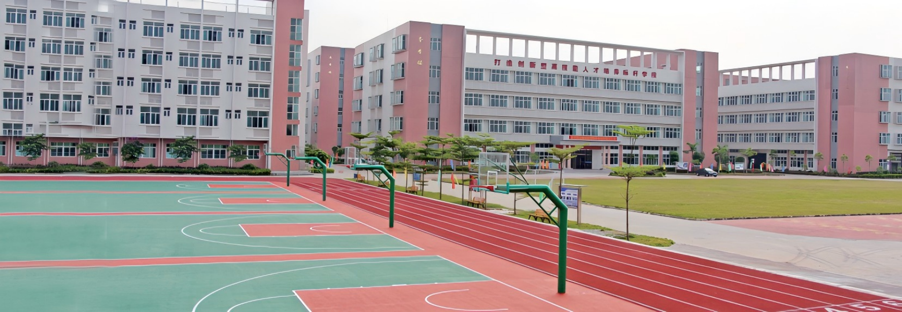 篮球场3(1).png